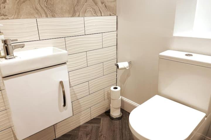 Lovely 3 Bedroom Apartment With Private Garden In Edinburgh City Centre Ngoại thất bức ảnh