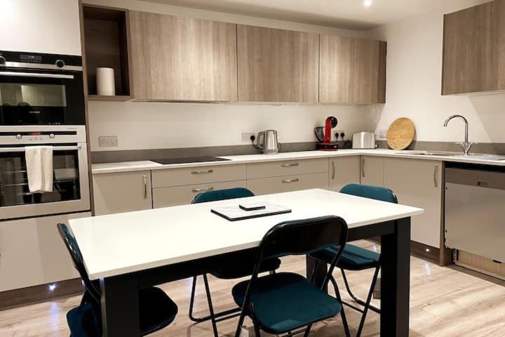 Lovely 3 Bedroom Apartment With Private Garden In Edinburgh City Centre Ngoại thất bức ảnh