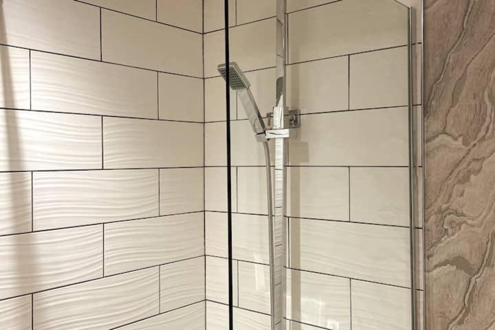Lovely 3 Bedroom Apartment With Private Garden In Edinburgh City Centre Ngoại thất bức ảnh